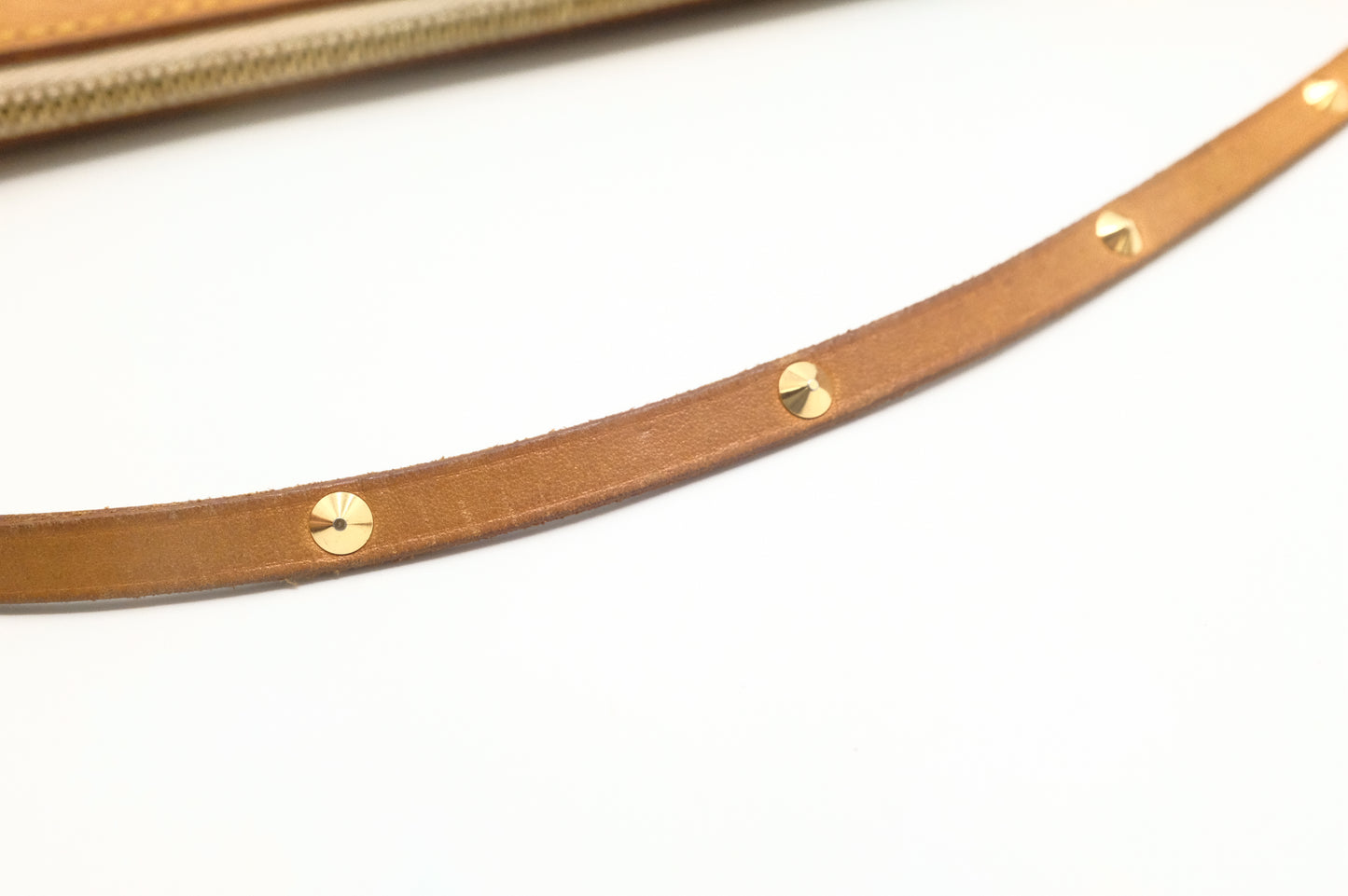 Louis Vuitton Pochette Accessoires in White Multicolor Monogram Canvas