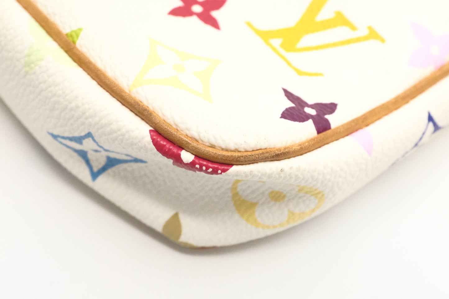 Louis Vuitton Pochette Accessoires in White Multicolor Monogram Canvas