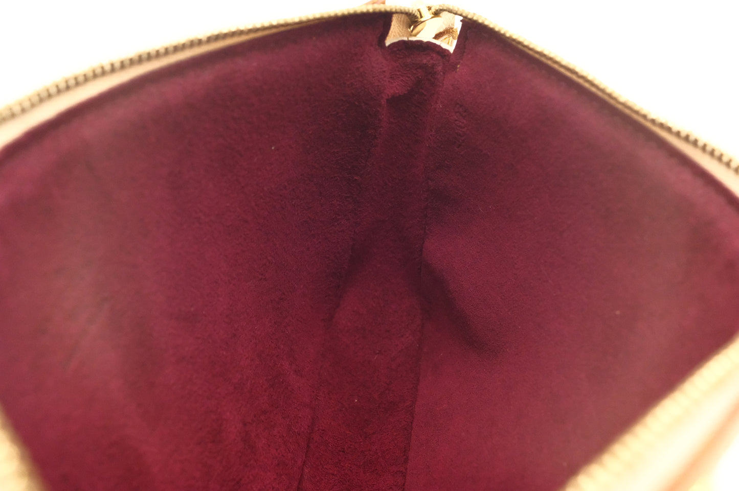 Louis Vuitton Pochette Accessoires in White Multicolor Monogram Canvas