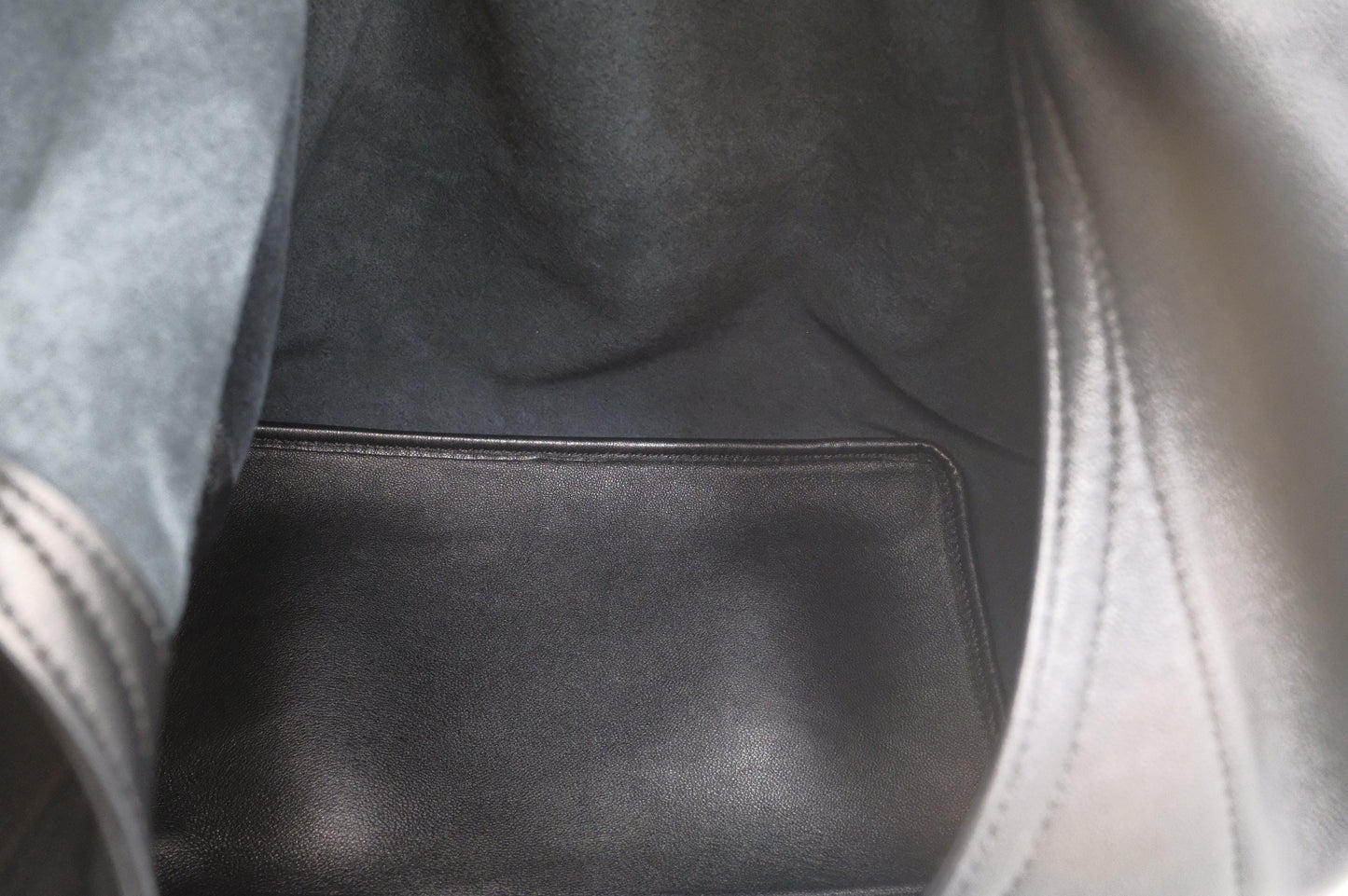 Loewe Medium Squeeze Bag in Black Leather
