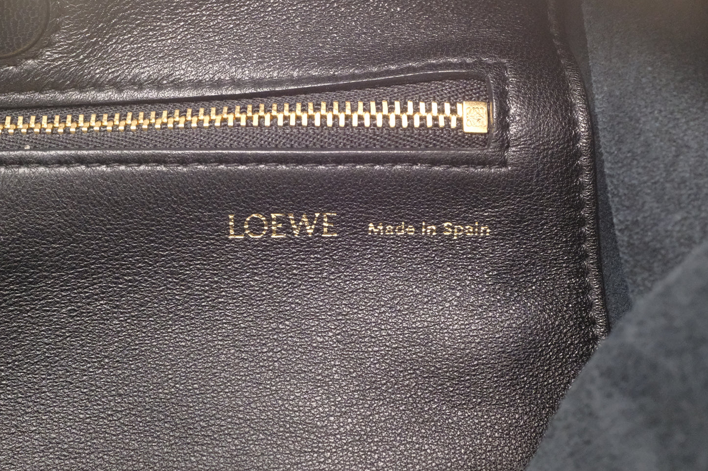 Loewe Medium Squeeze Bag in Black Leather