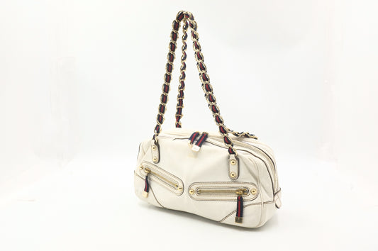 Gucci Shoulder Bag in White Leather