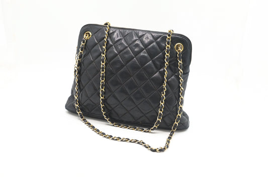 Chanel Shoulder Bag in Black Mattelassé Leather
