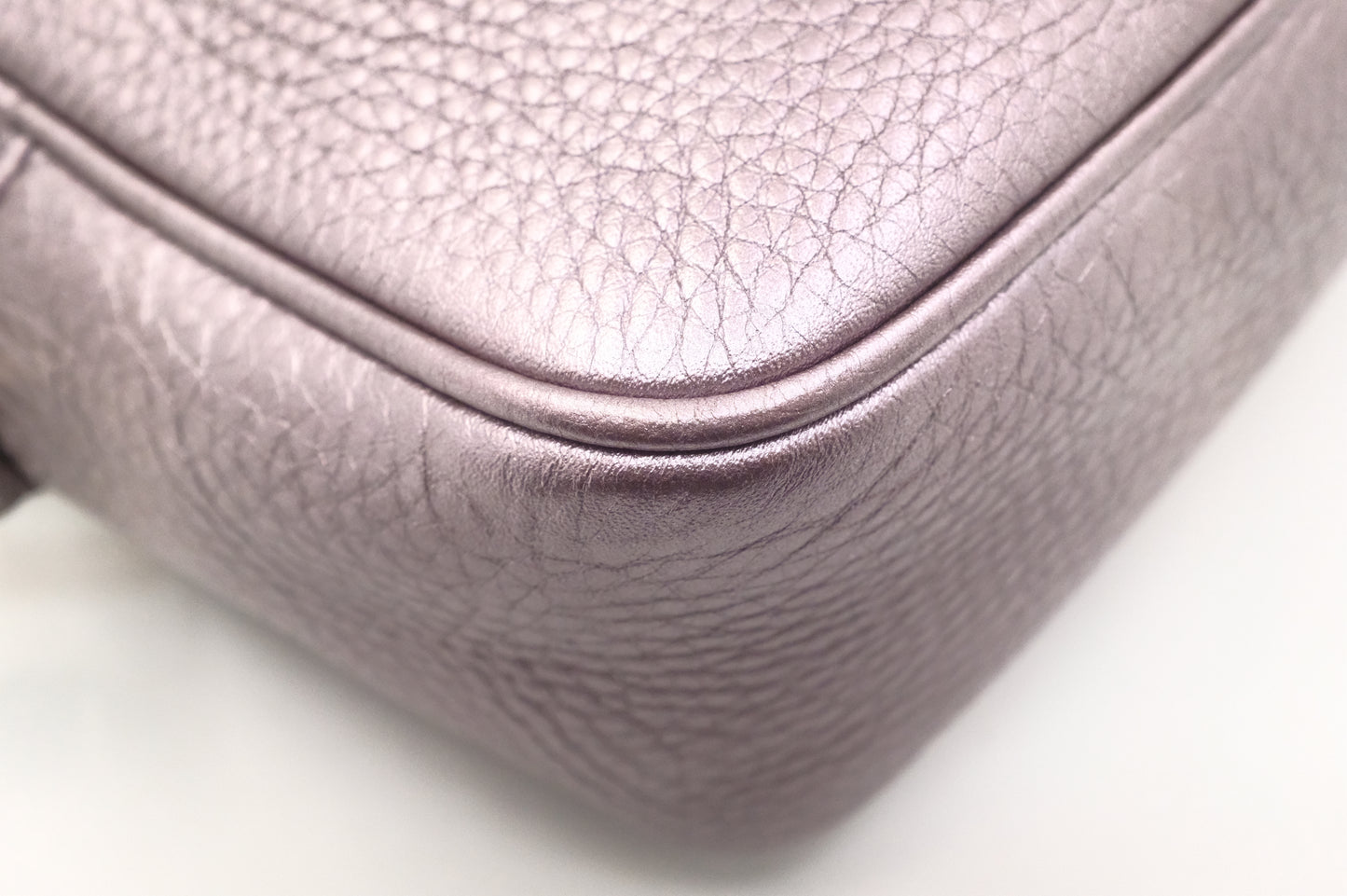 Gucci Soho Cossbody Bag in Metallic Purple Leather