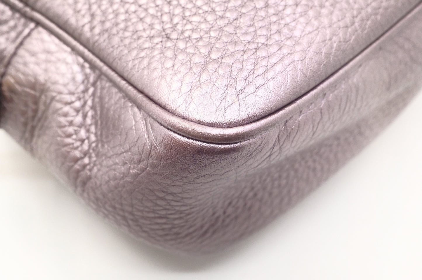 Gucci Soho Cossbody Bag in Metallic Purple Leather