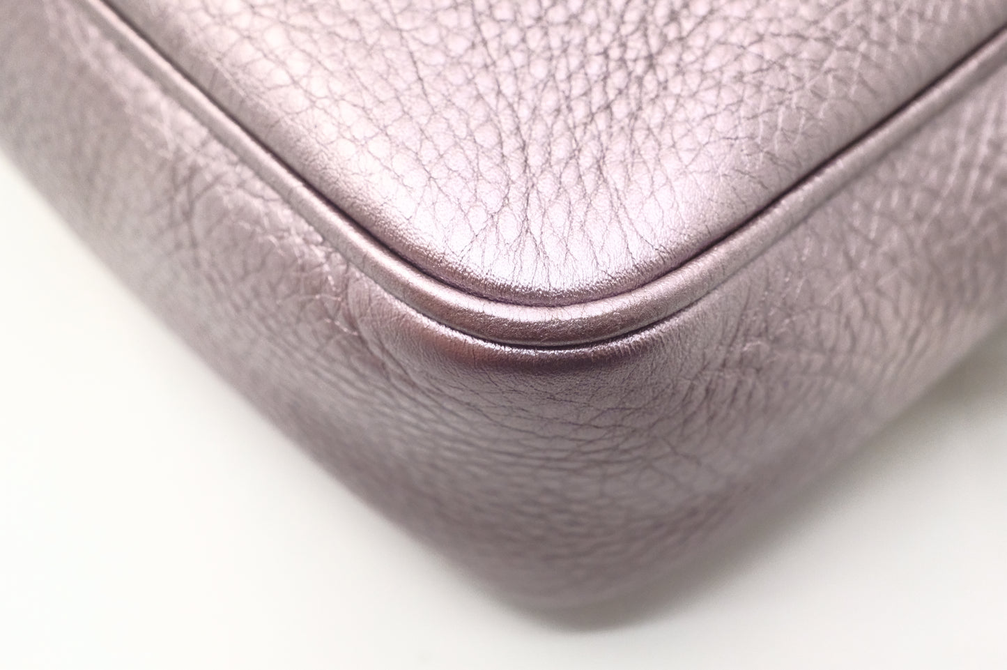 Gucci Soho Cossbody Bag in Metallic Purple Leather
