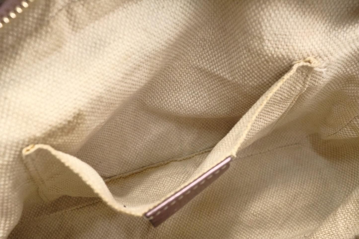 Gucci Soho Cossbody Bag in Metallic Purple Leather