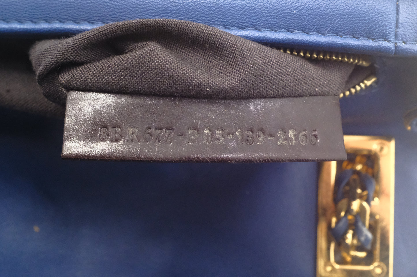 Fendi Leather Be Baguette in Blue Leather