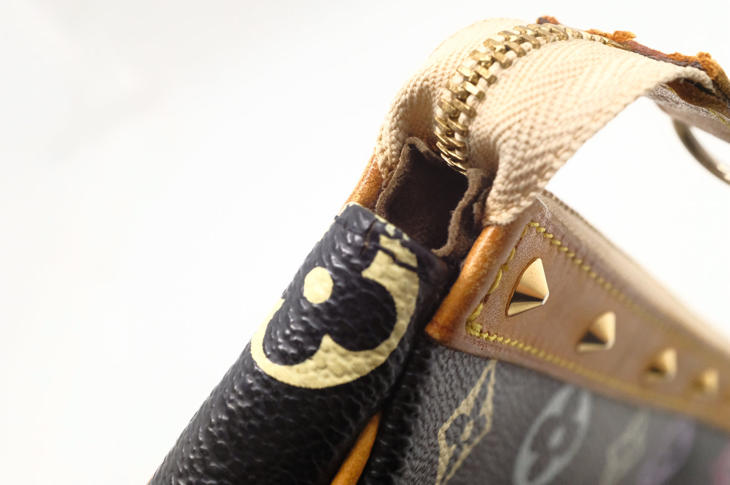 Louis Vuitton Pochette Accessoires in Black Multicolor Monogram Canvas