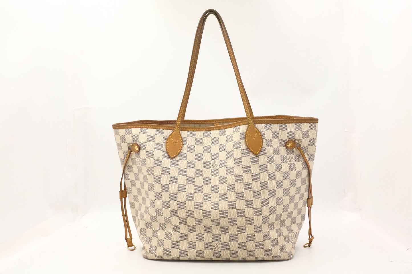 Louis Vuitton Neverfull MM in Damier Azur Canvas