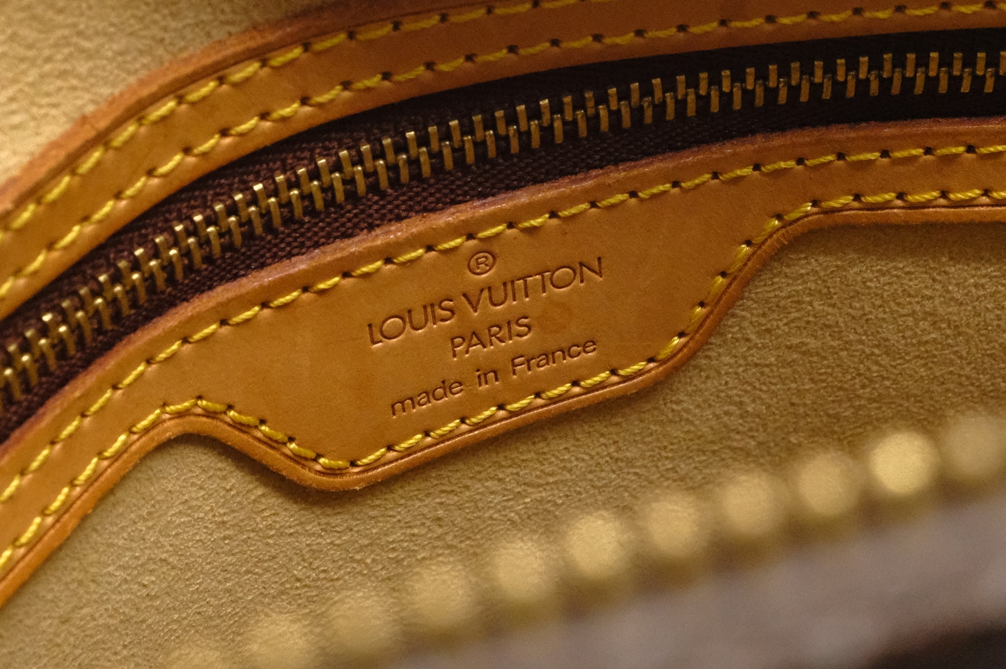Louis Vuitton Looping MM in Monogram Canvas