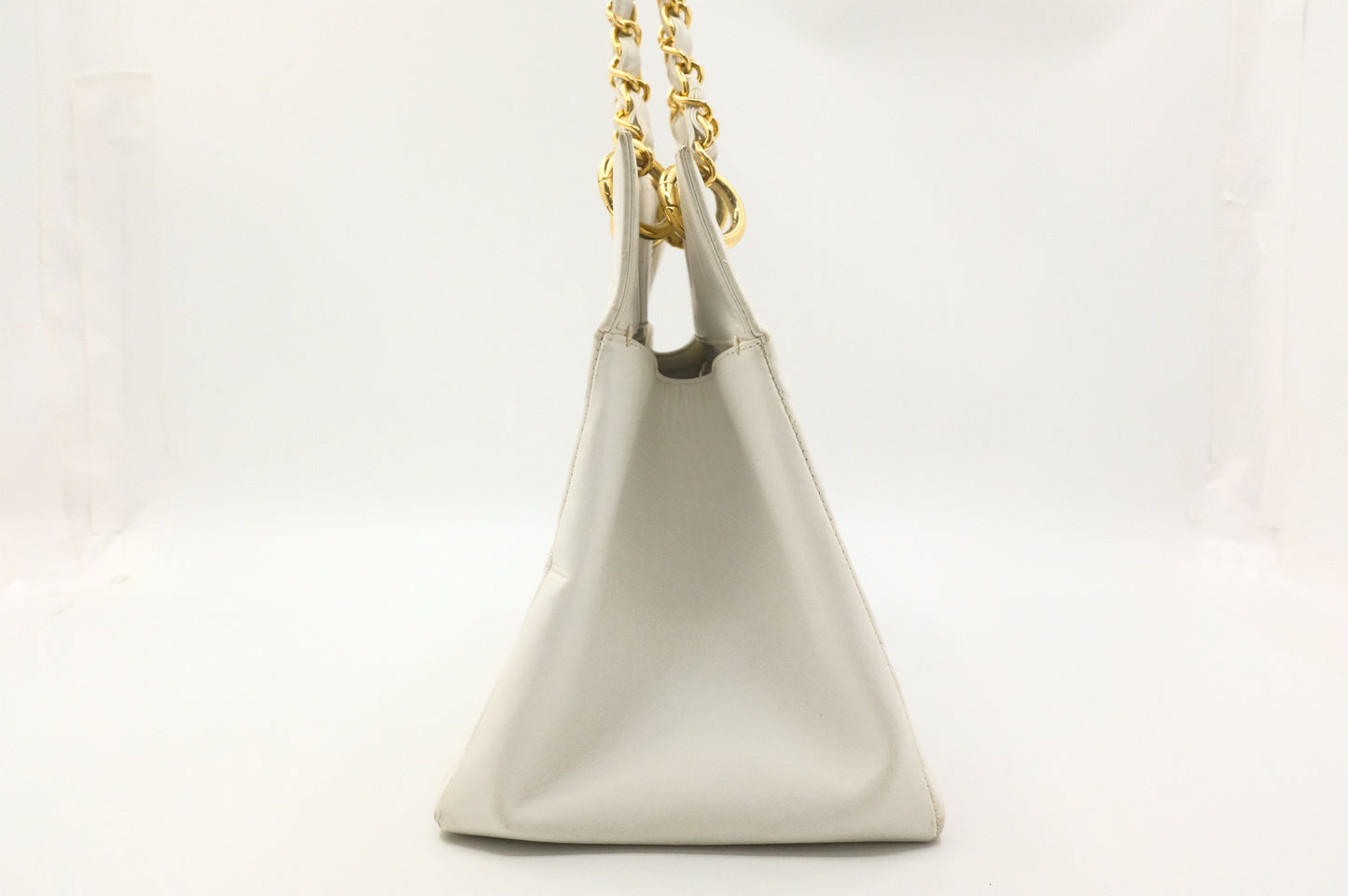 Chanel Grand Timeless Tote in White Matelassé Leather