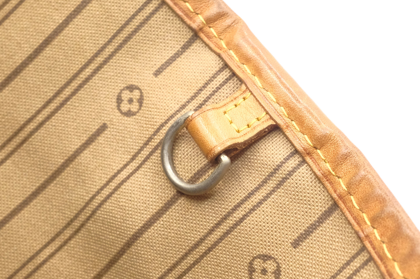 Louis Vuitton Delightful MM in Monogram Canvas