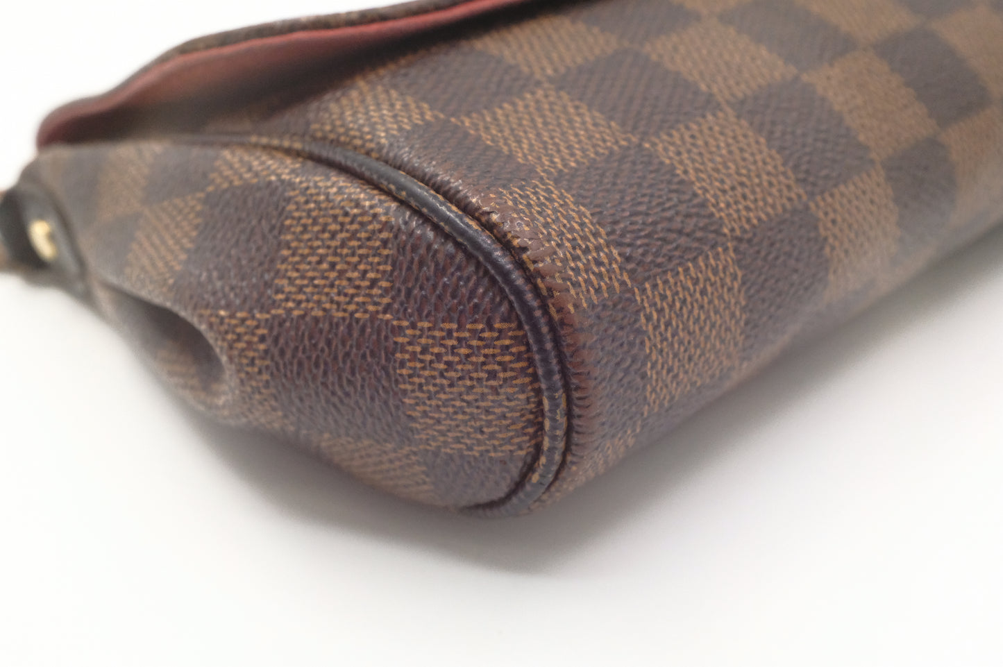 Louis Vuitton Favorite MM in Damier Ebene Canvas