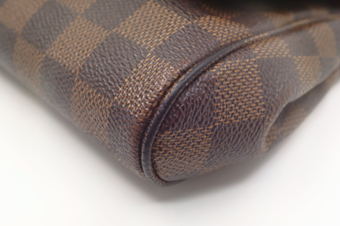 Louis Vuitton Favorite MM in Damier Ebene Canvas