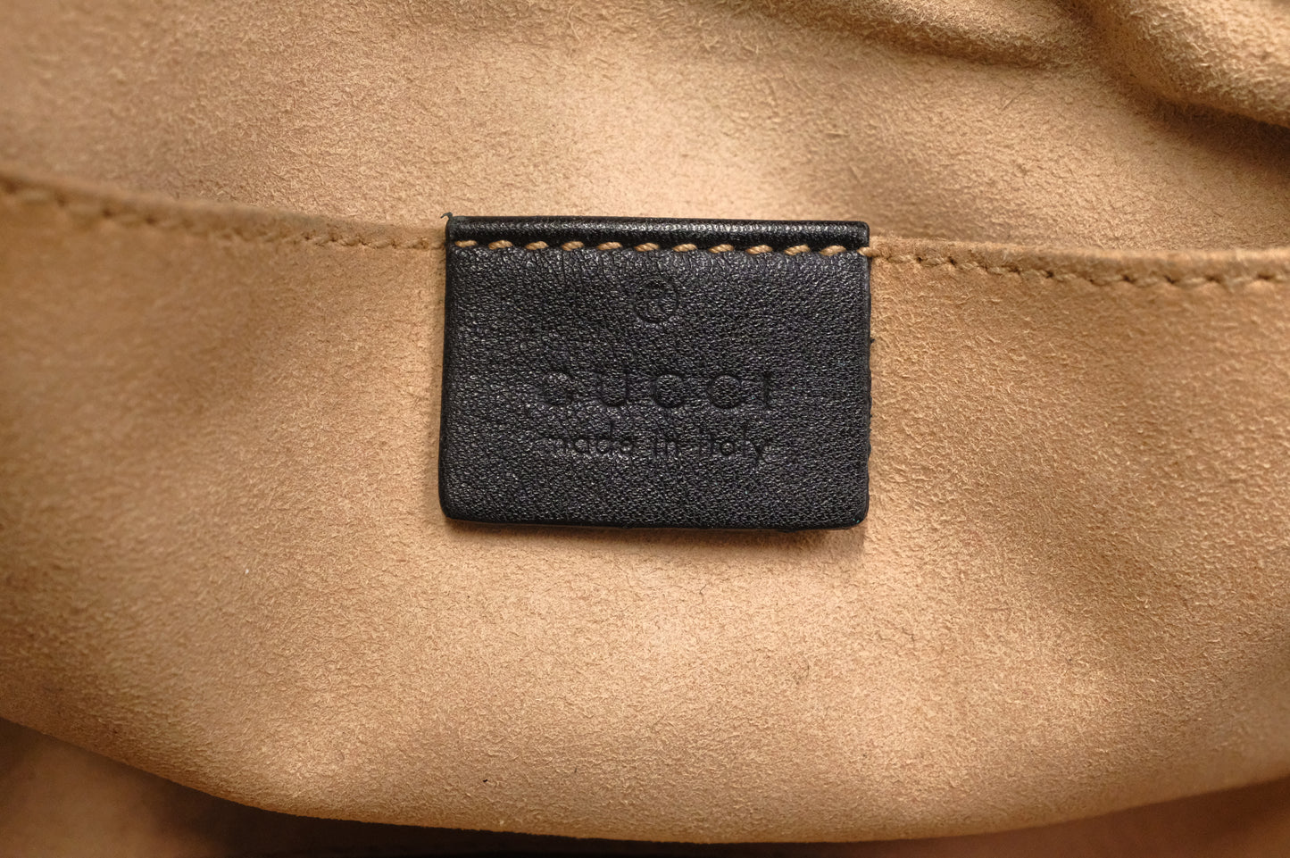 Gucci Marmont Crossbody Bag in Black Leather