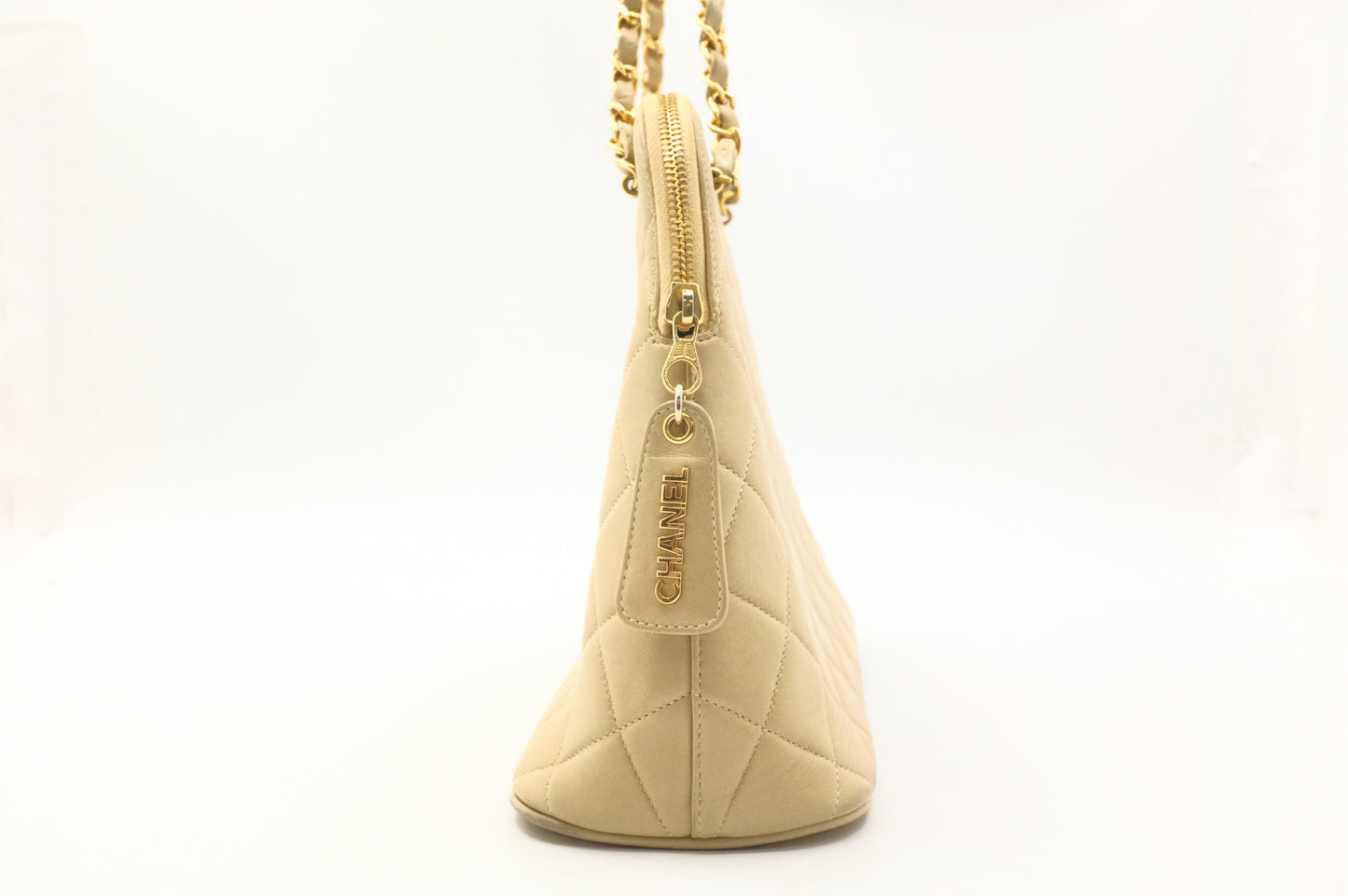 Chanel Chain Shoulder Bag in Beige Matelassé Leather