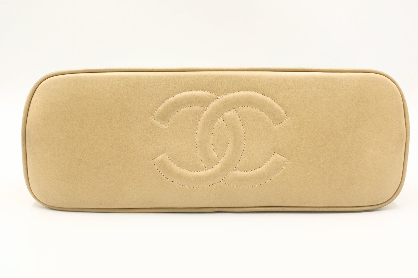 Chanel Chain Shoulder Bag in Beige Matelassé Leather