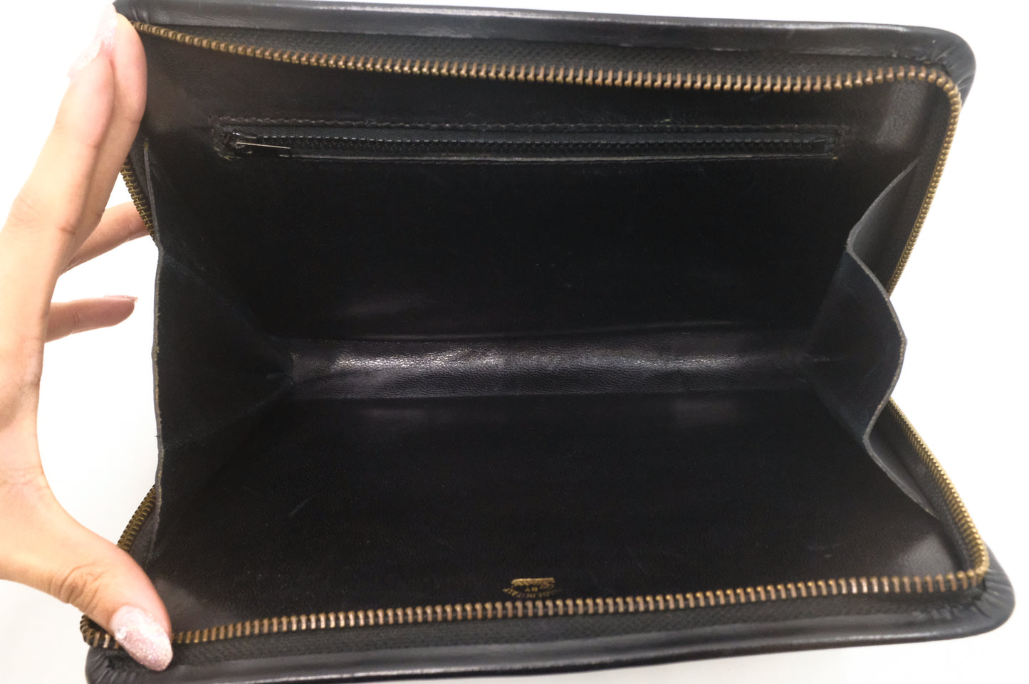 Gucci Zipped Clutch in Black Leather