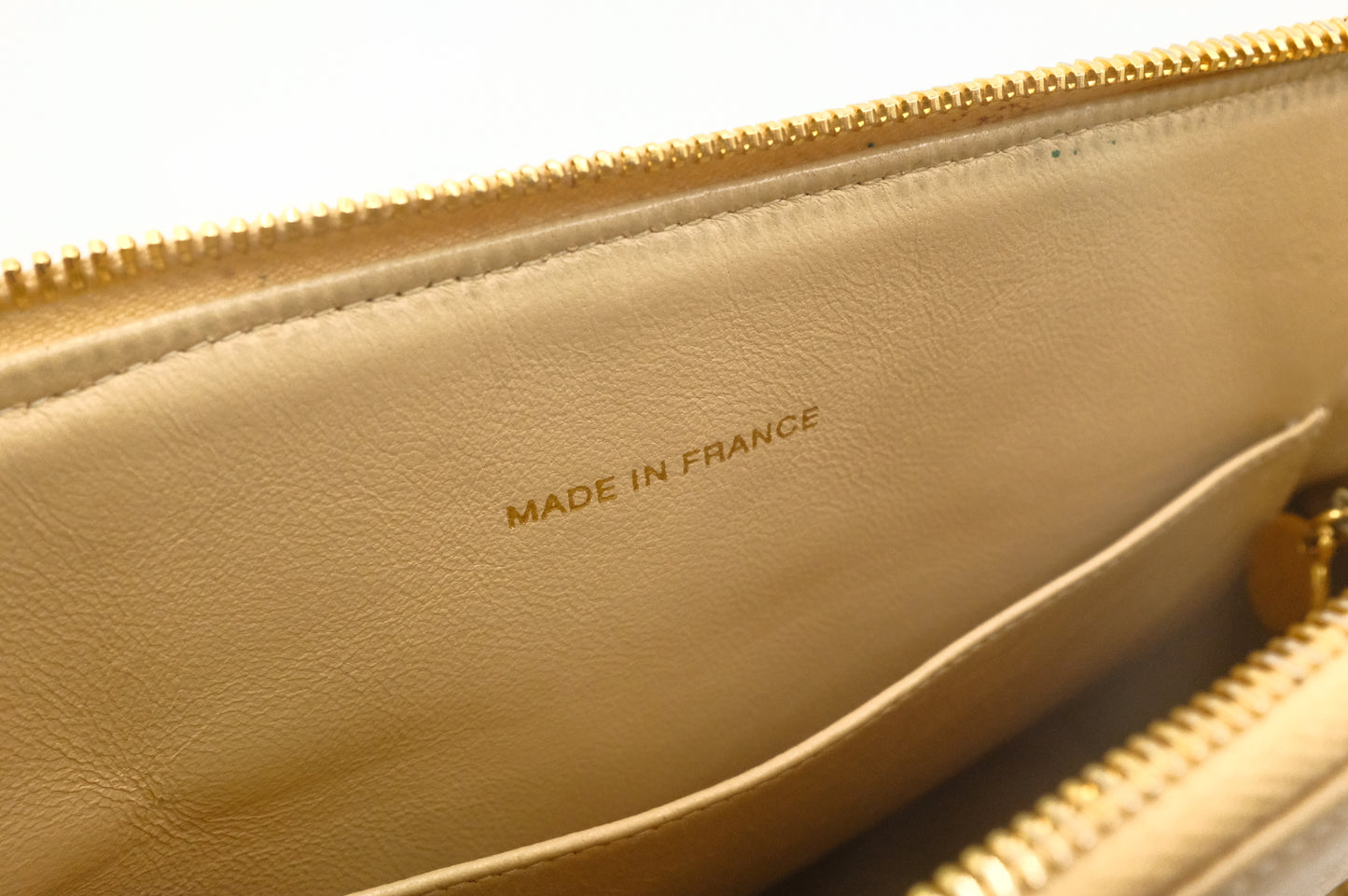 Chanel Chain Shoulder Bag in Beige Matelassé Leather