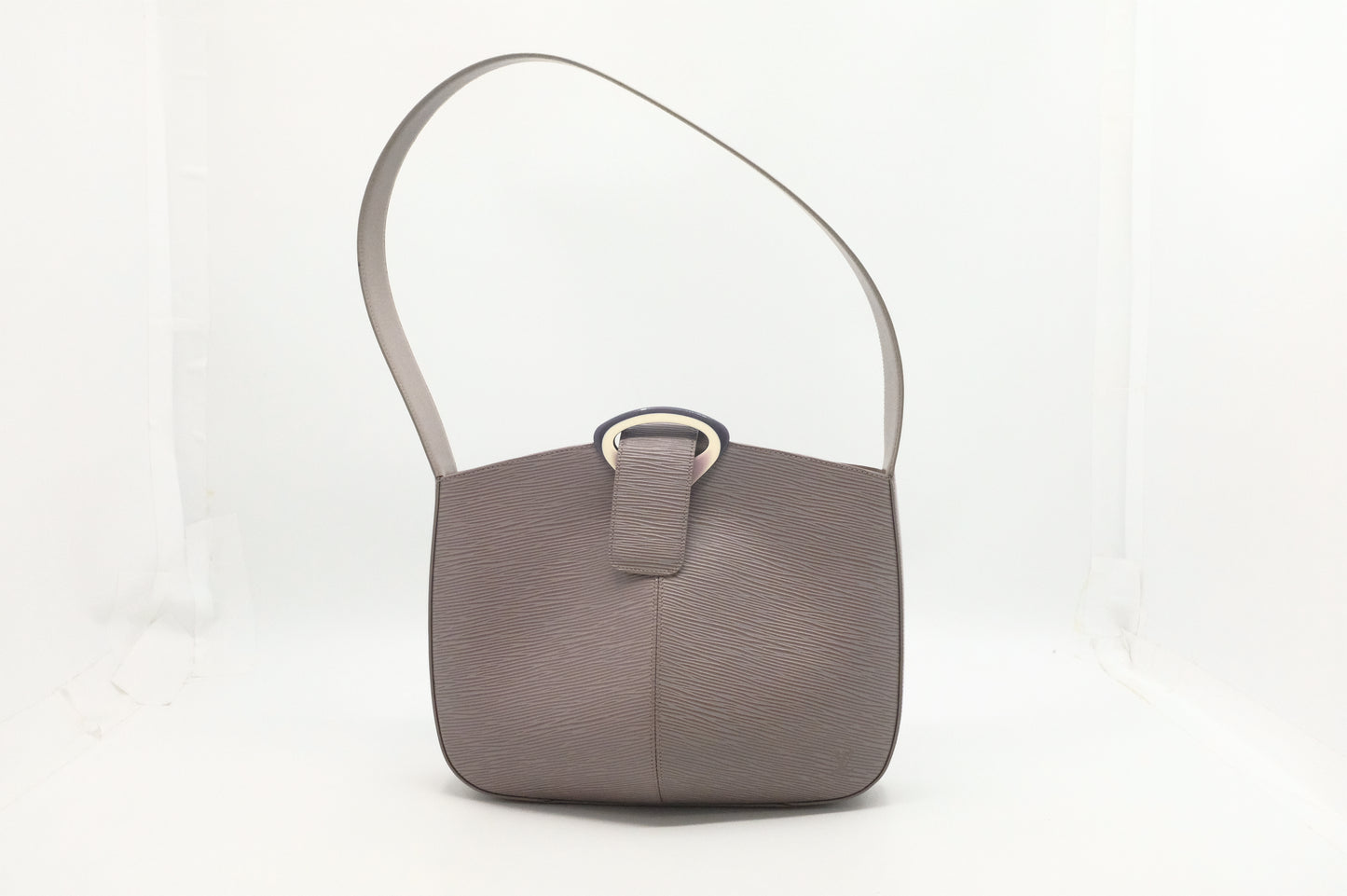 Louis Vuitton Reverie in Lilac Epi Leather