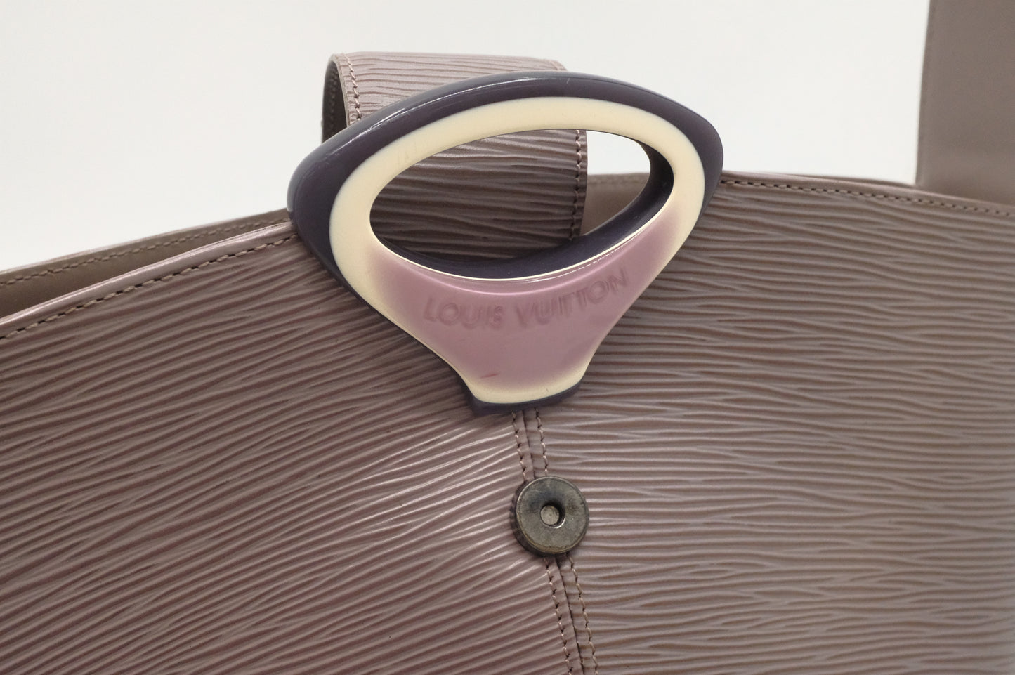 Louis Vuitton Reverie in Lilac Epi Leather