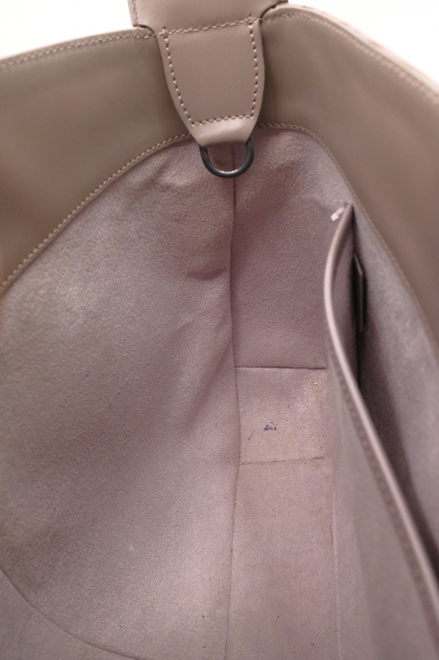 Louis Vuitton Reverie in Lilac Epi Leather