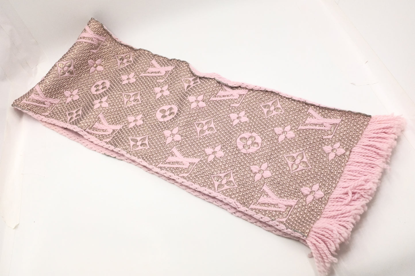 Louis Vuitton Logomania Scarf in Pink Wool