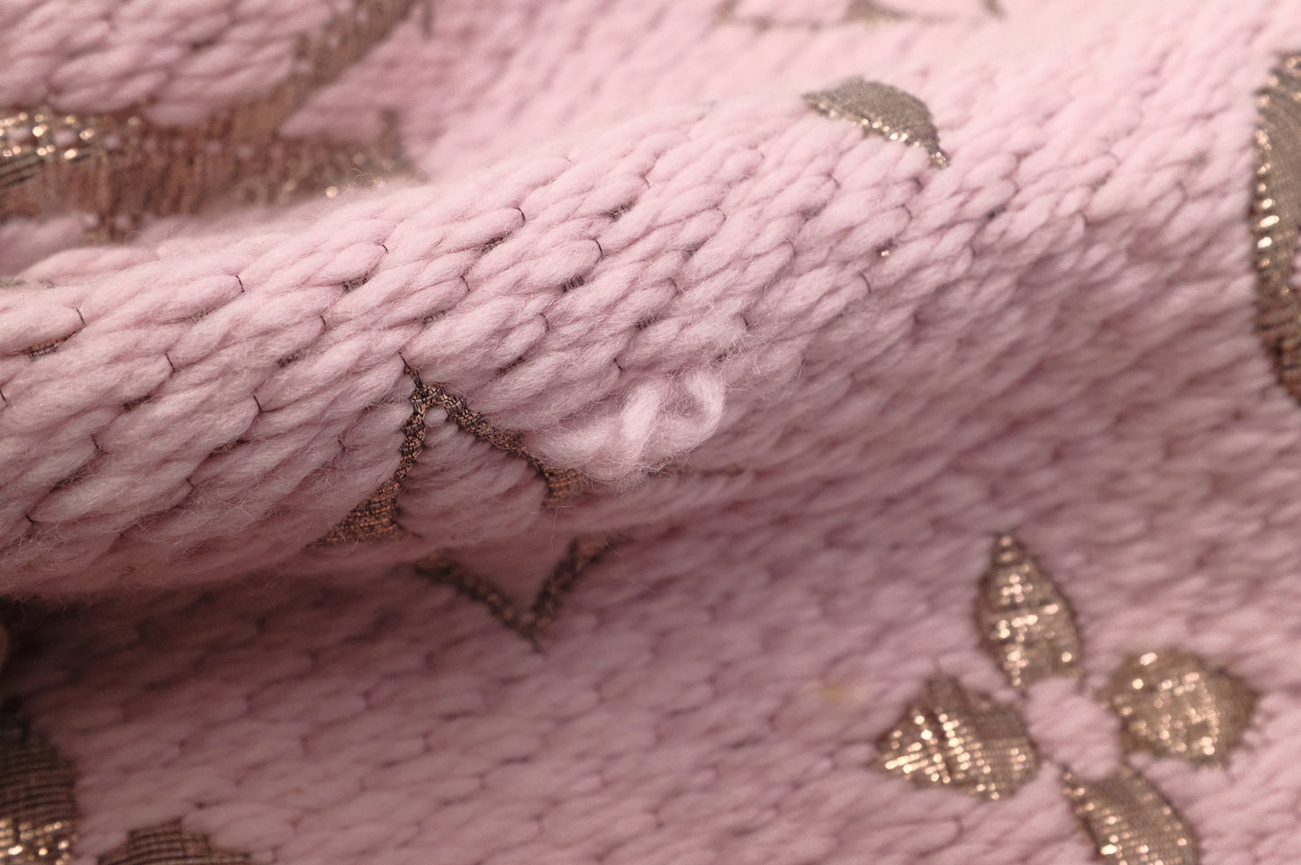 Louis Vuitton Logomania Scarf in Pink Wool