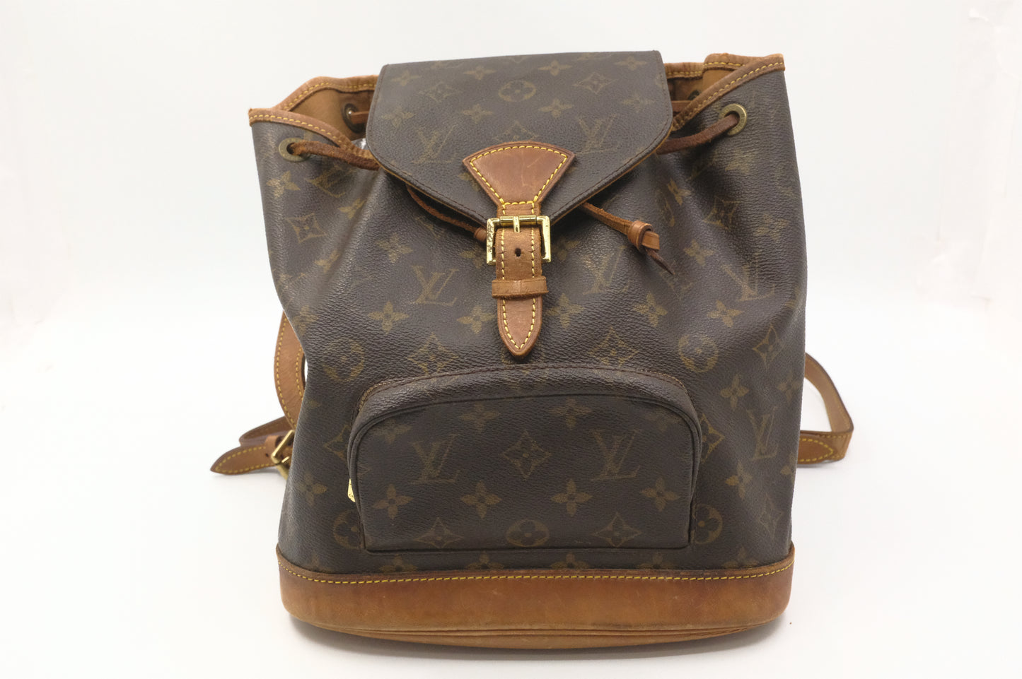 Louis Vuitton Montsouris MM in Monogram Canvas