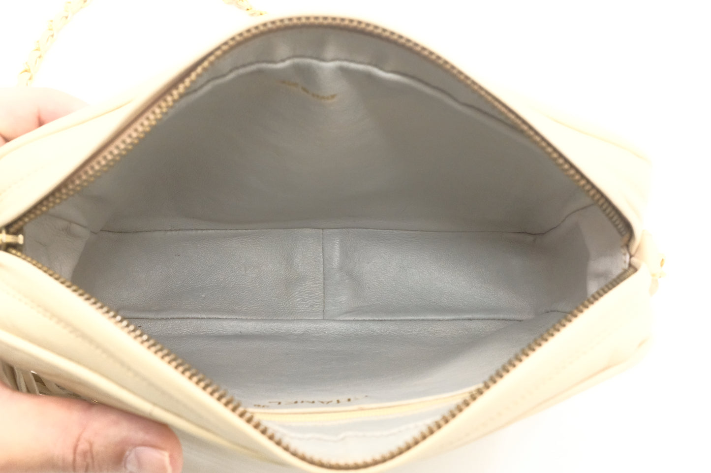 Chanel Chain Shoulder Bag in Beige Leather