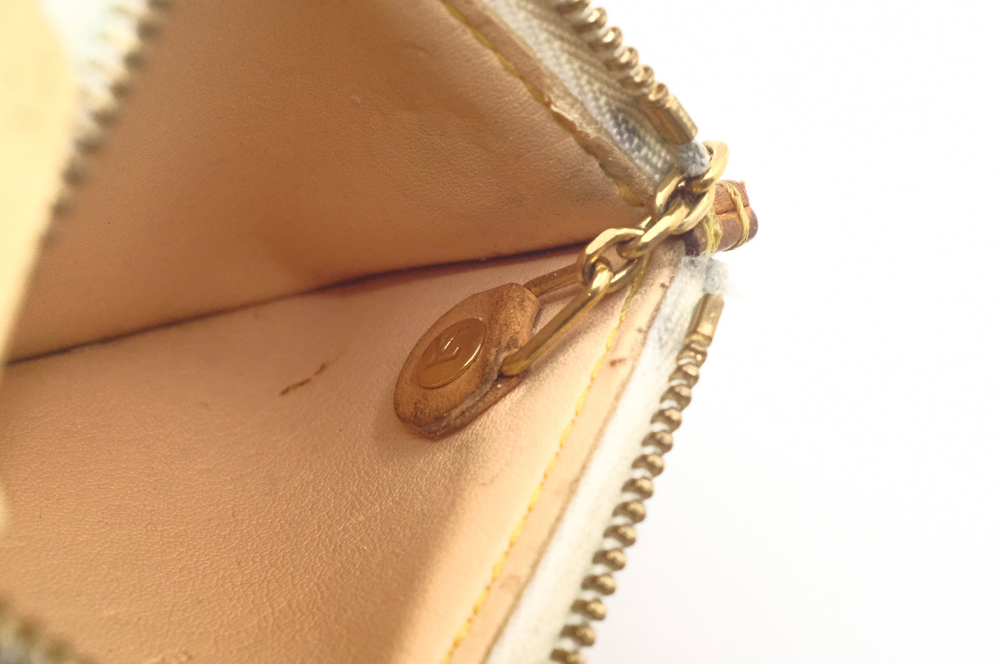 Louis Vuitton Pochette Cles in White Multicolor Monogram Canvas