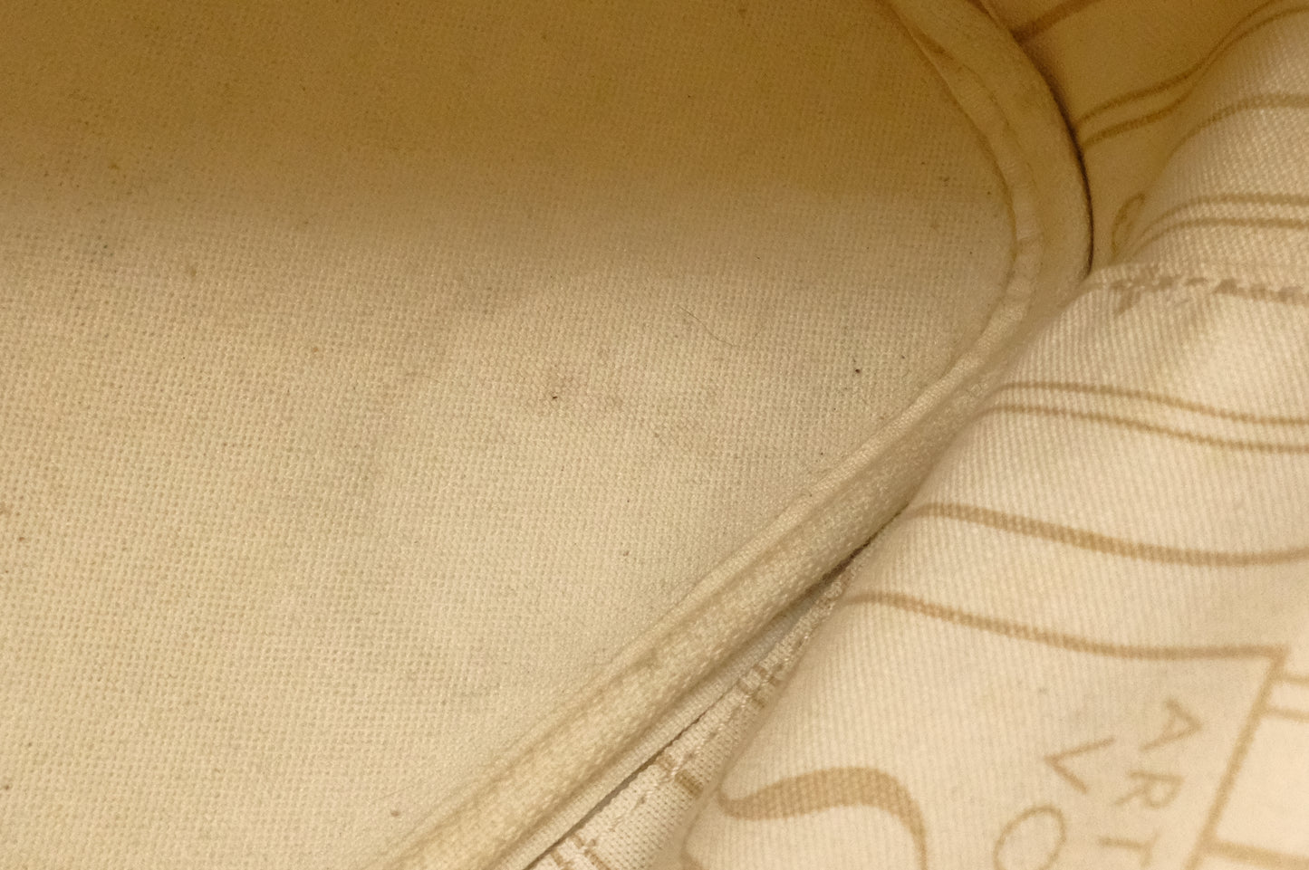 Louis Vuitton Neverfull PM in Damier Azur Canvas