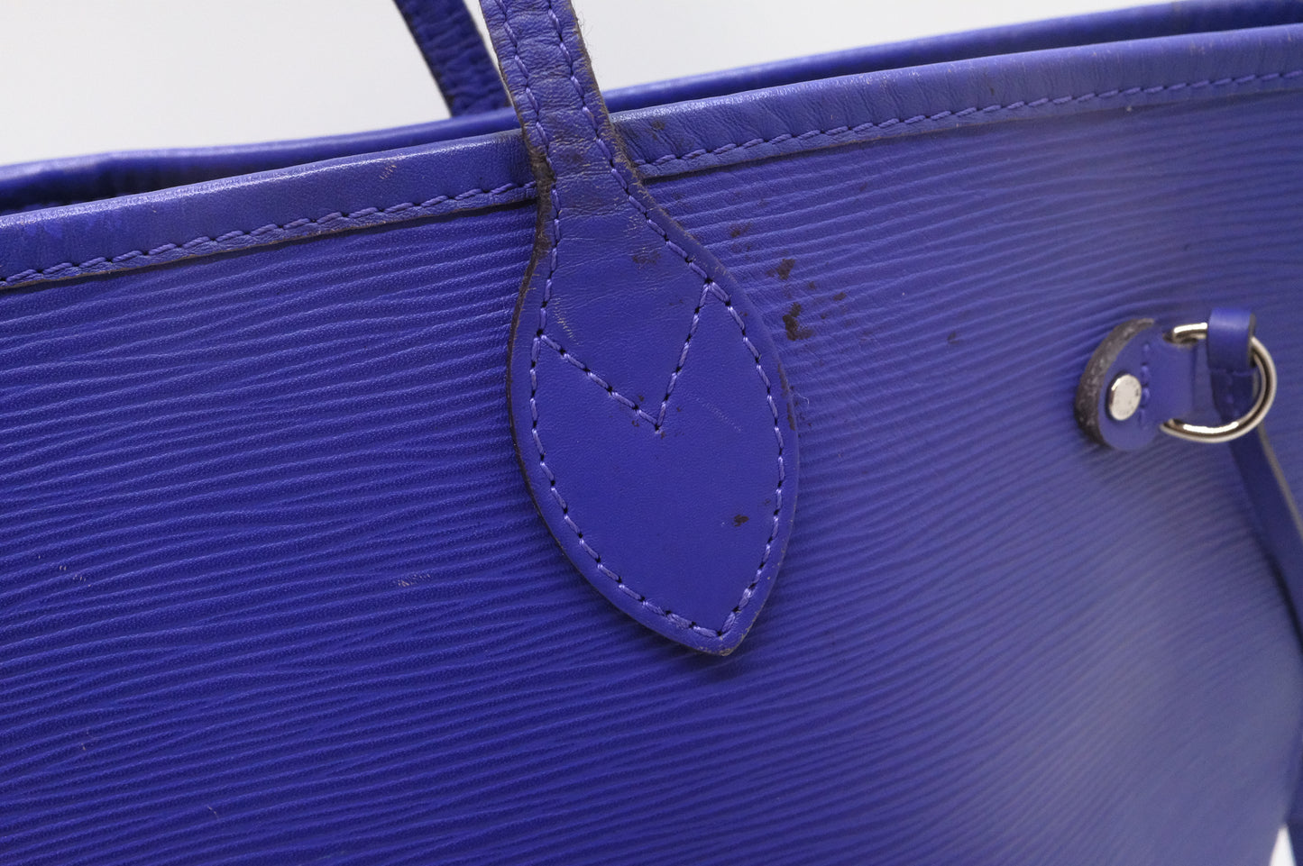 Louis Vuitton Neverfull MM in Purple Epi Leather