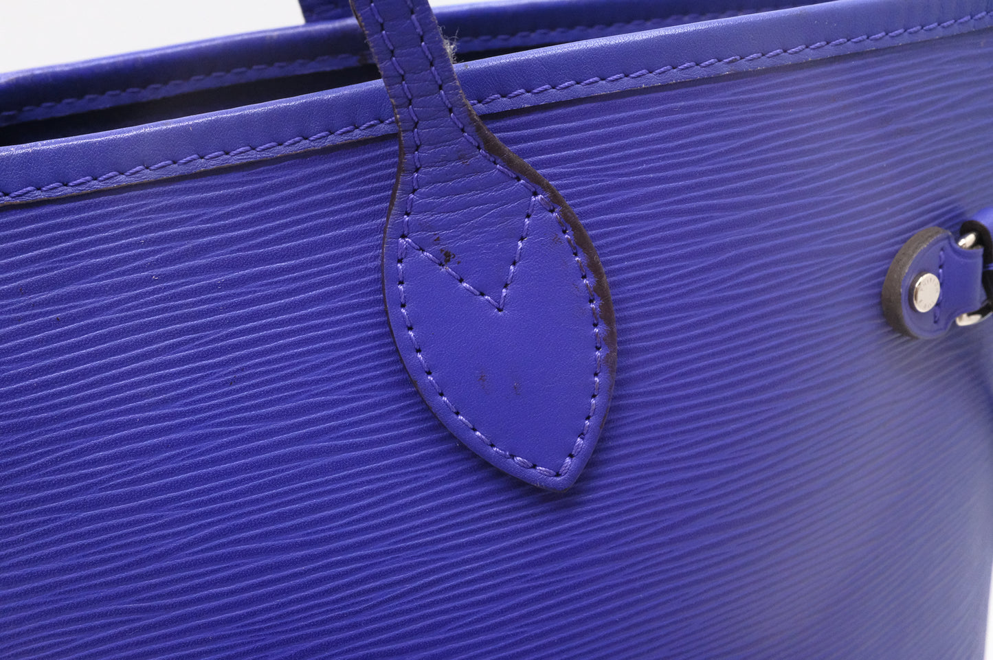 Louis Vuitton Neverfull MM in Purple Epi Leather