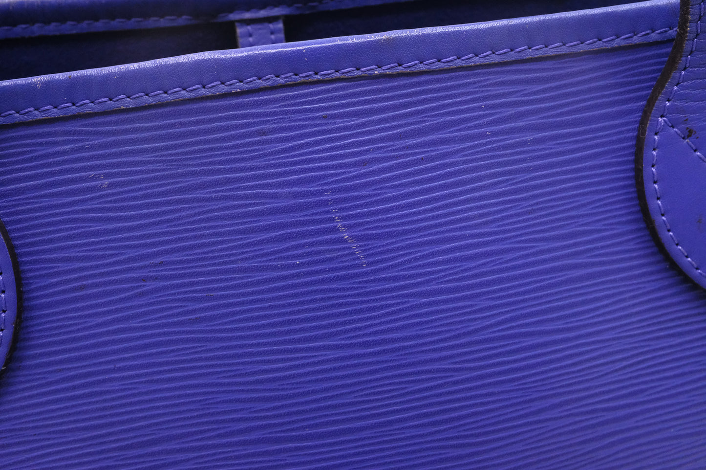 Louis Vuitton Neverfull MM in Purple Epi Leather
