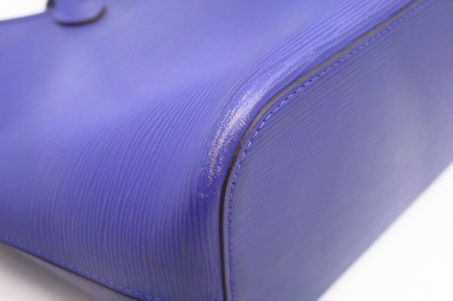 Louis Vuitton Neverfull MM in Purple Epi Leather