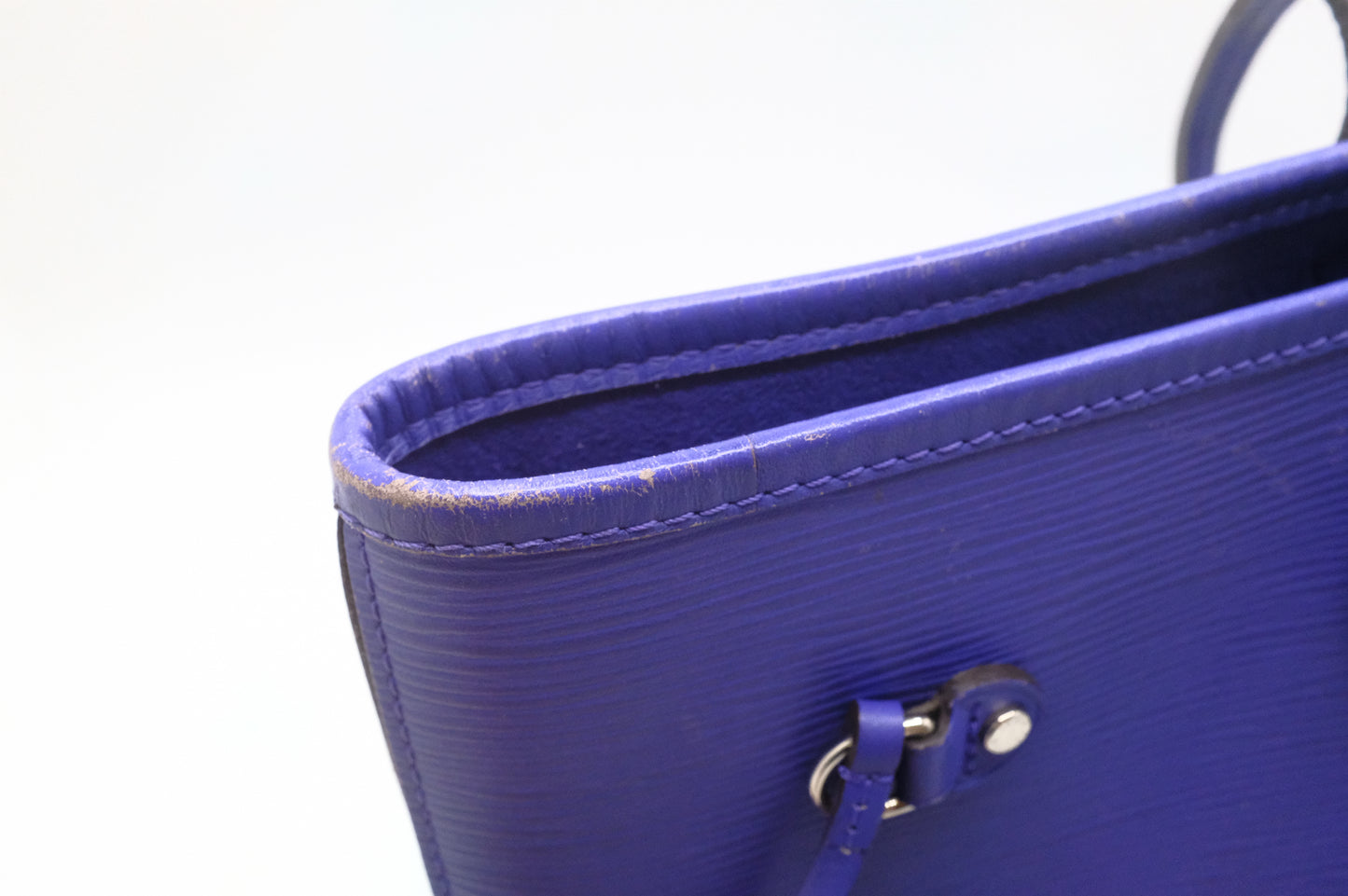 Louis Vuitton Neverfull MM in Purple Epi Leather