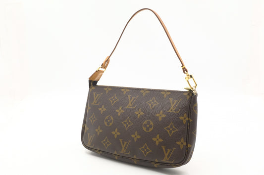 Louis Vuitton Pochette Accessoires in Monogram Canvas