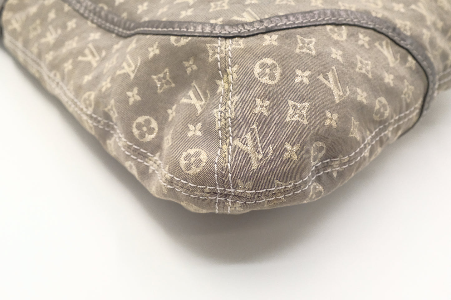 Louis Vuitton Besace Angele in Gray Minilin Canvas and Metallic Silver Leather