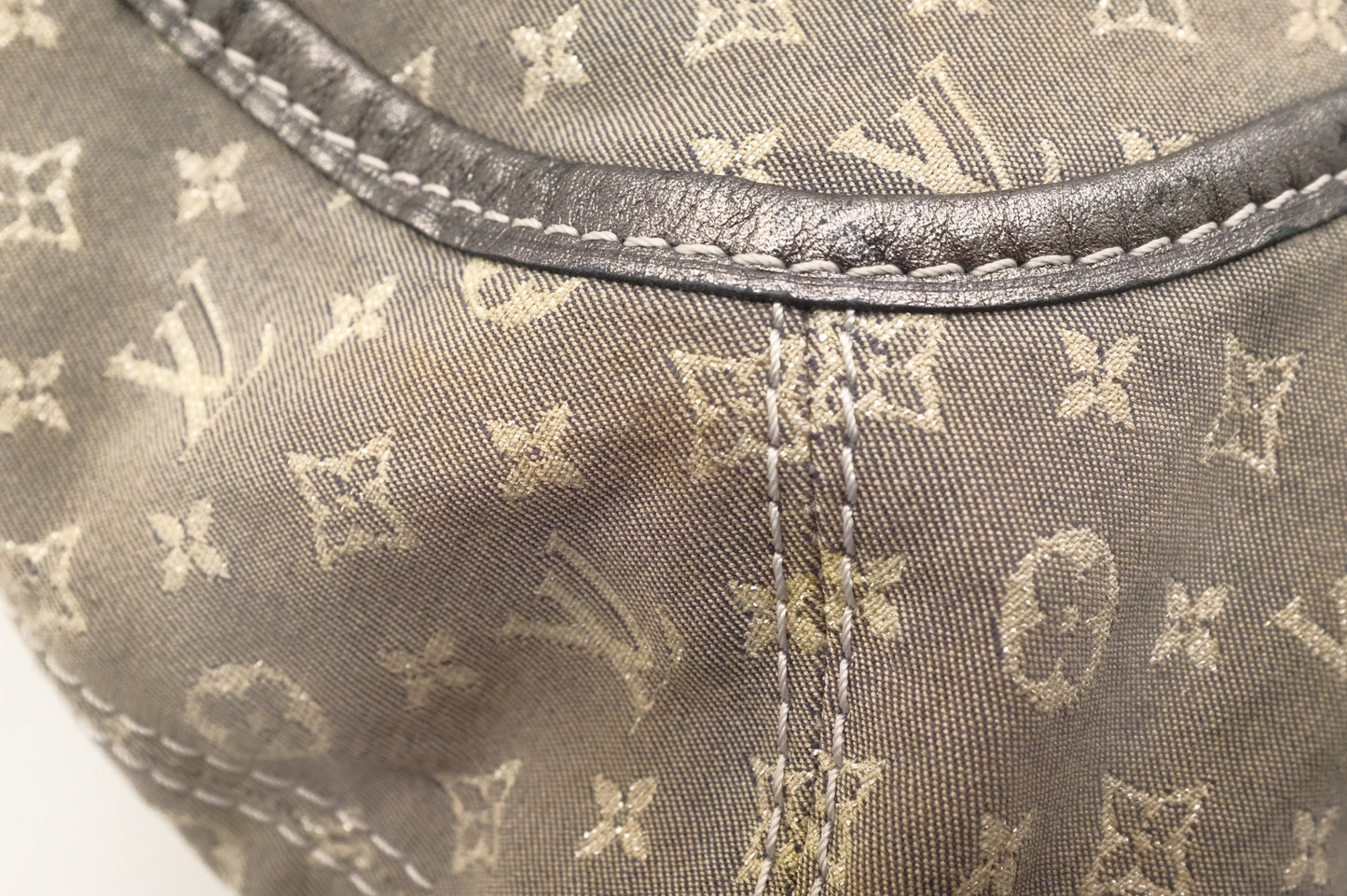 Louis Vuitton Besace Angele in Gray Minilin Canvas and Metallic Silver Leather