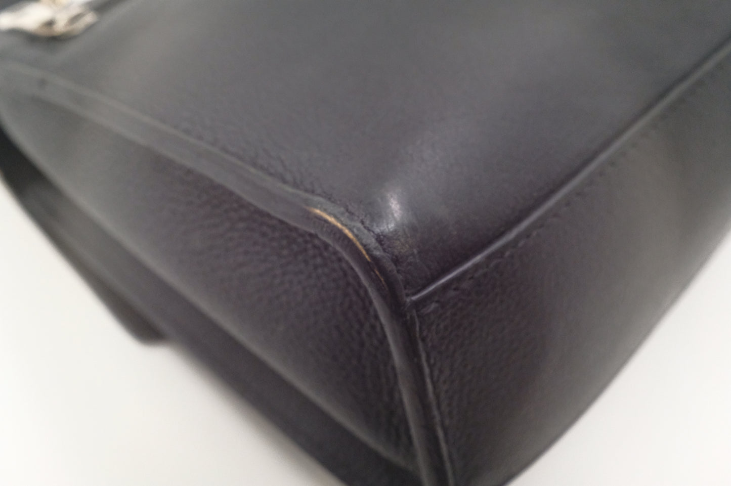 Louis Vuitton MyLockMe Chain Pochette in Black Leather