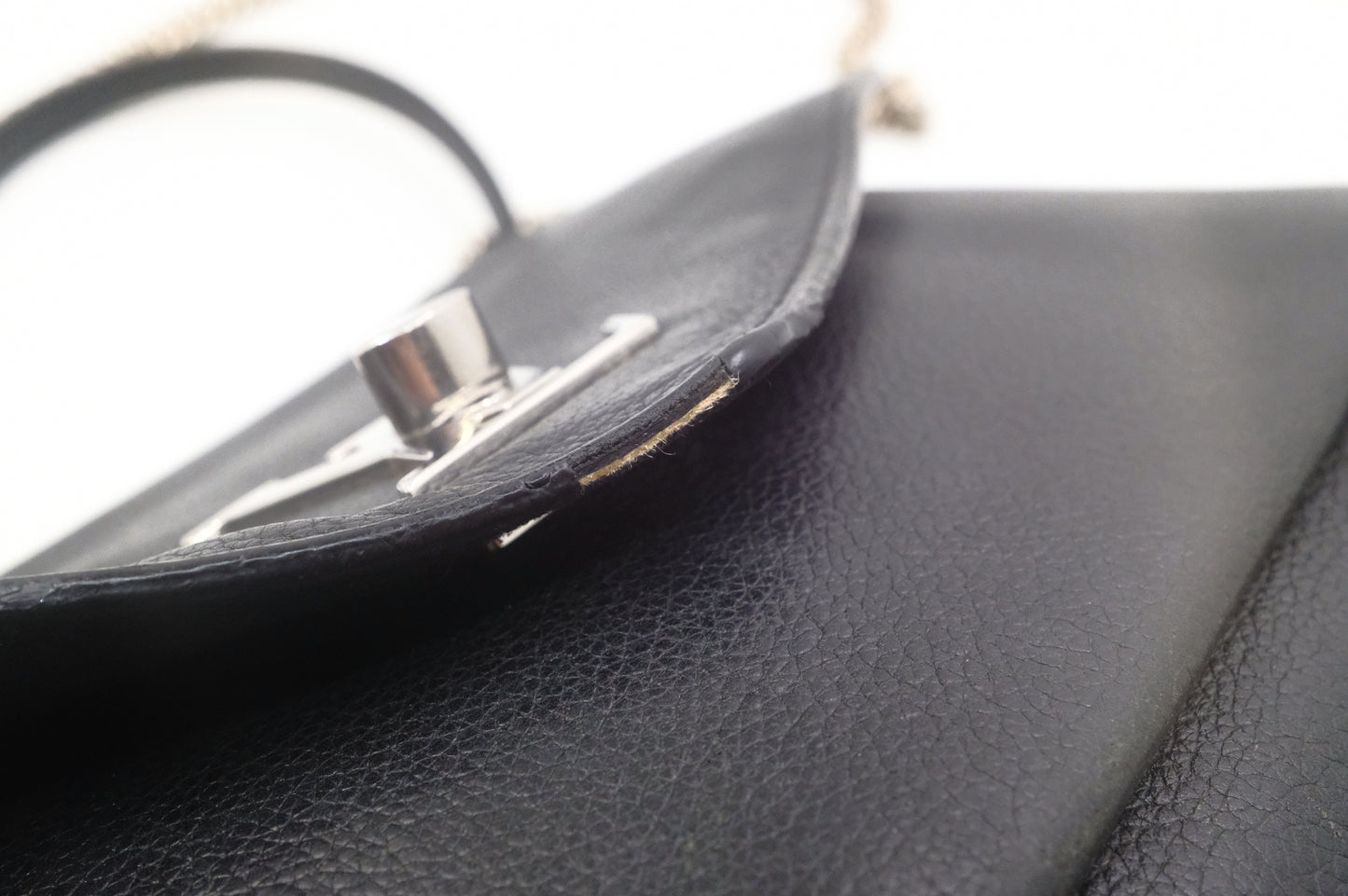 Louis Vuitton MyLockMe Chain Pochette in Black Leather