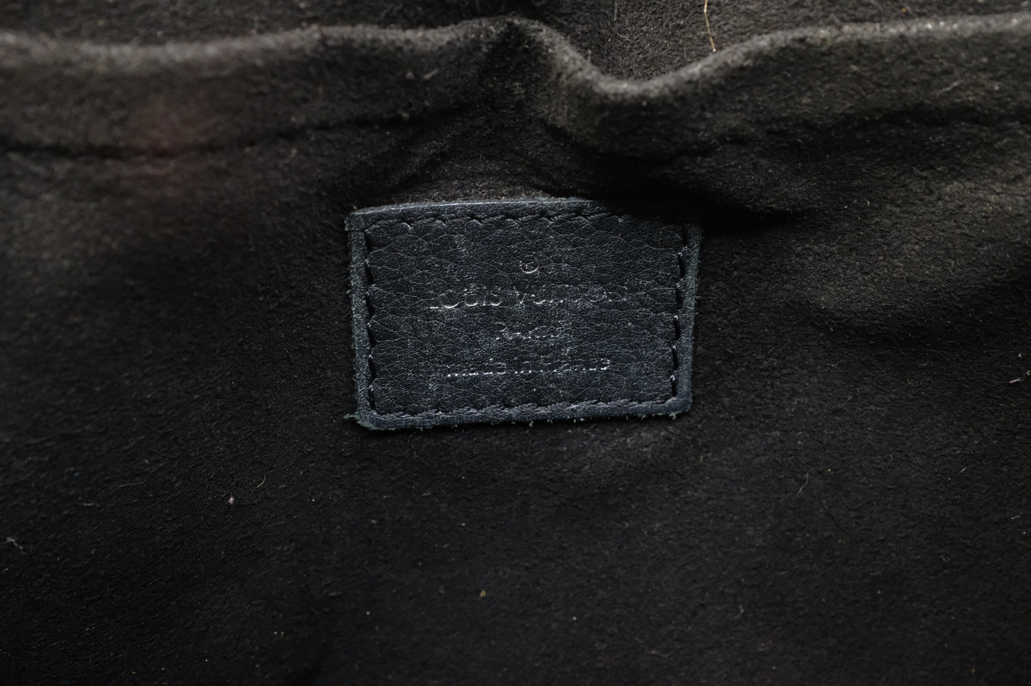 Louis Vuitton MyLockMe Chain Pochette in Black Leather