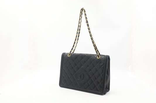 Chanel Shoulder Bag in Black Matelasse Lambskin Leather