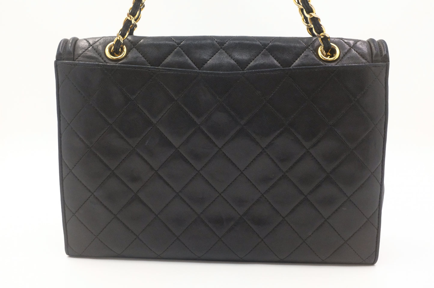 Chanel Shoulder Bag in Black Matelasse Lambskin Leather