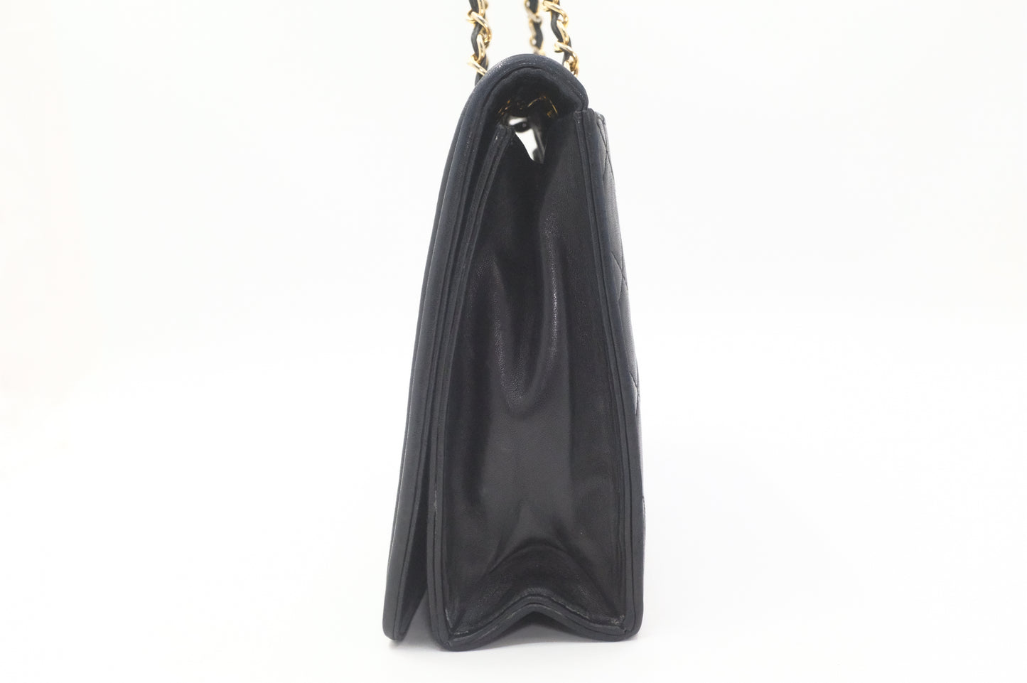 Chanel Shoulder Bag in Black Matelasse Lambskin Leather