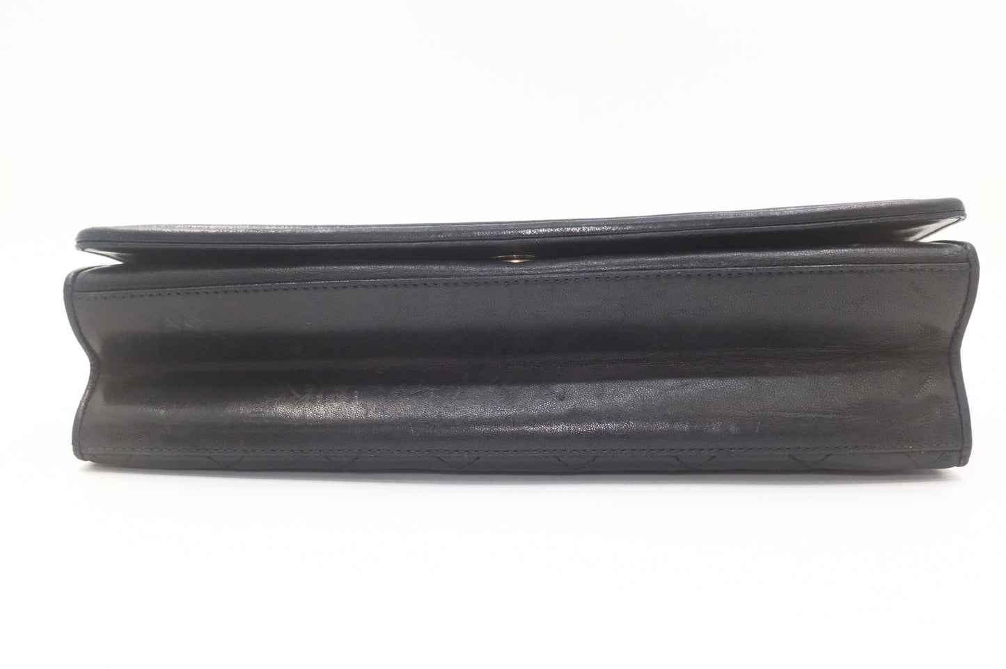 Chanel Shoulder Bag in Black Matelasse Lambskin Leather