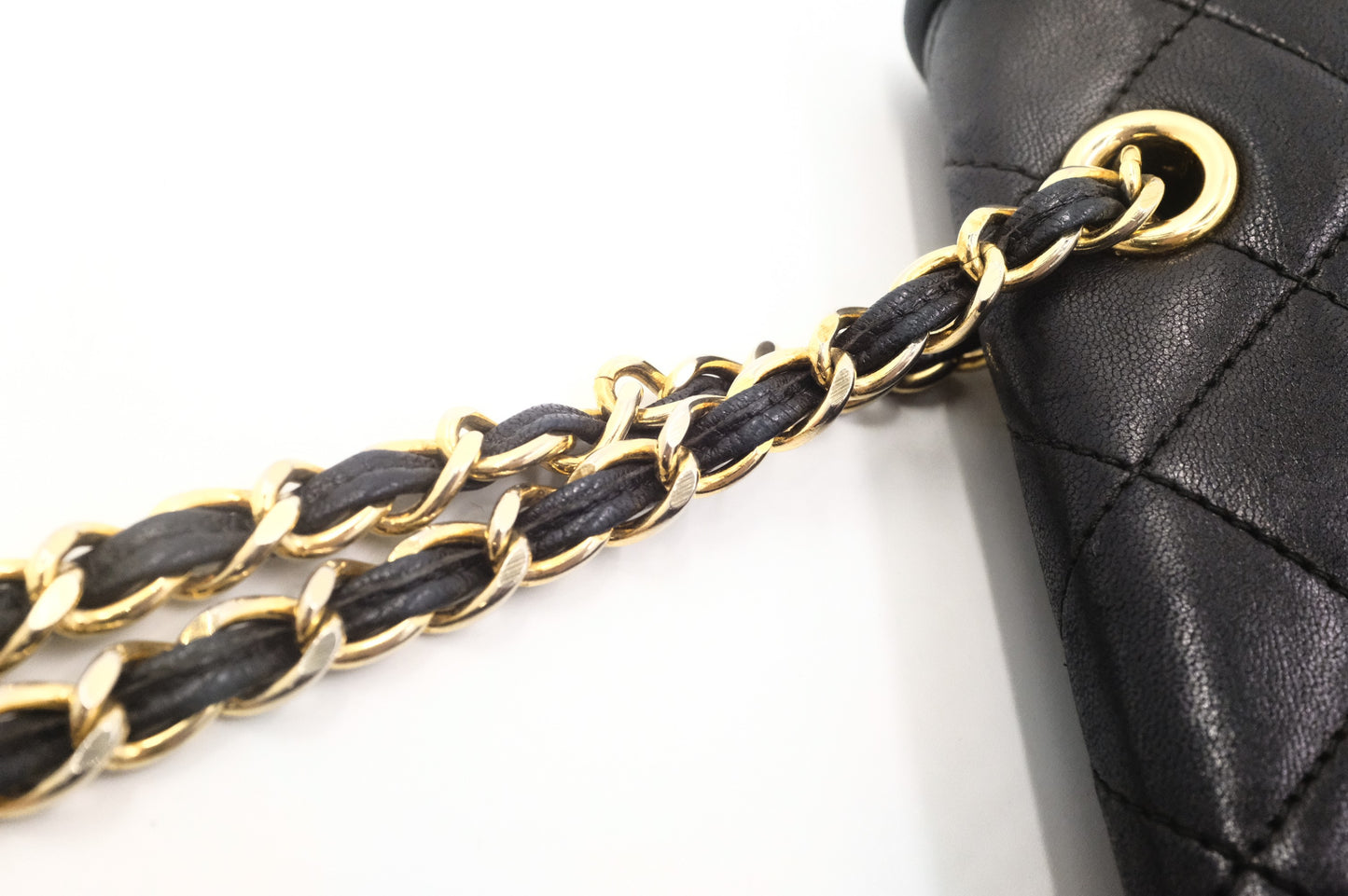 Chanel Shoulder Bag in Black Matelasse Lambskin Leather