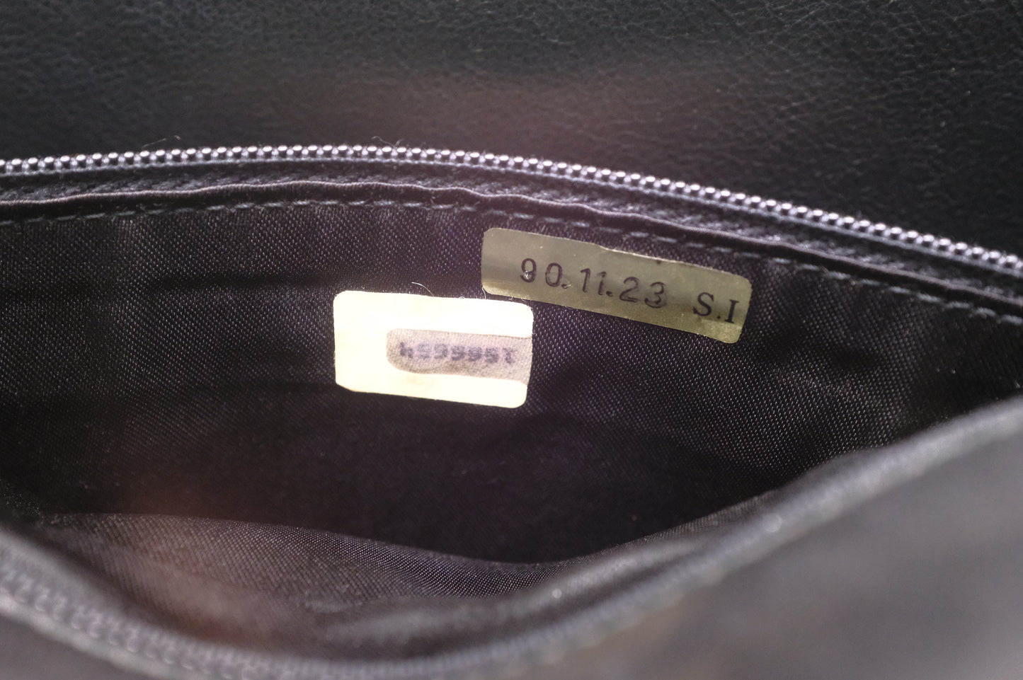 Chanel Shoulder Bag in Black Matelasse Lambskin Leather